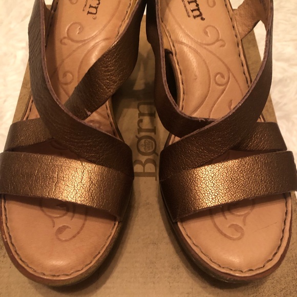 Born bronze Tomar strap sandals 8~ Brand New with box - Picture 9 of 10